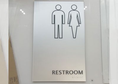 gallery-restroom-tall